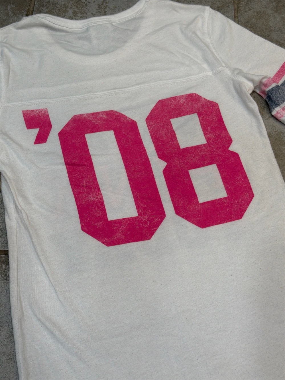Y2K 2008 Victoria’s Secret Pink Vote Pink Football Style Tee Size X-Small Faded - Picture 9 of 9